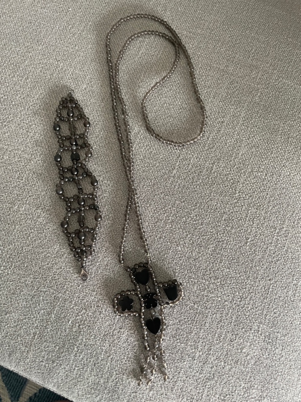 Tous set: original Elegant Women's Black Stone Cross Necklace and Bracelet Set